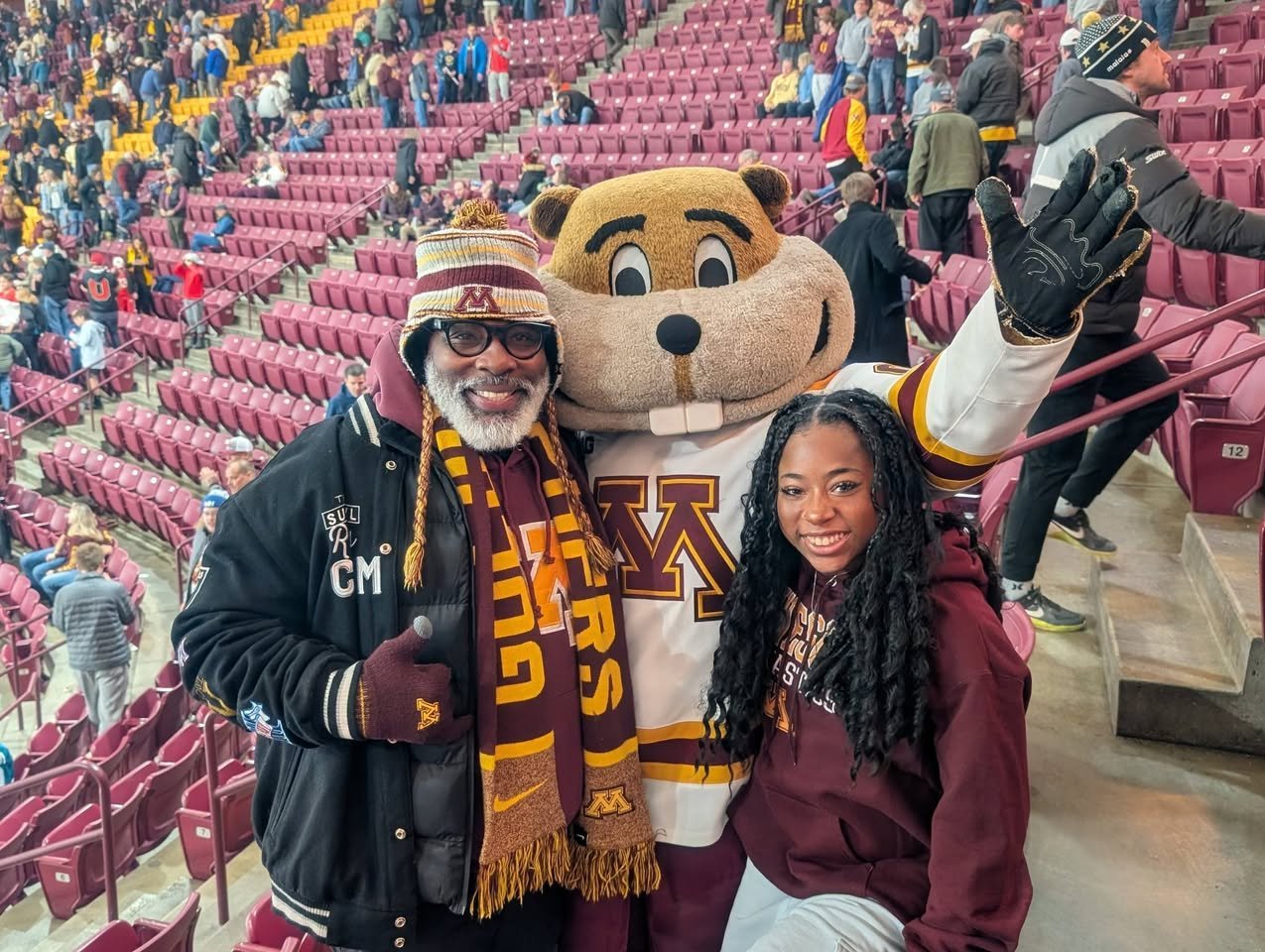 Teryn and family with Goldy the Gopher mascot